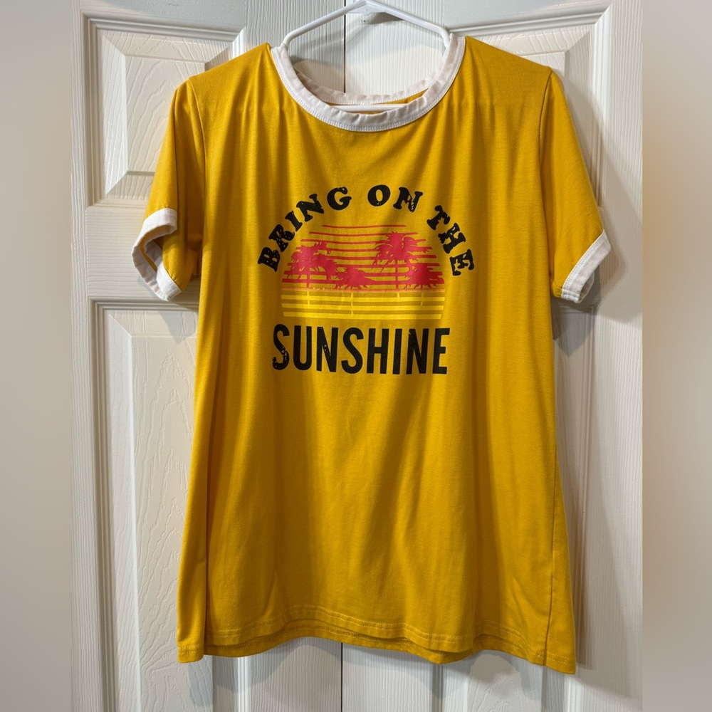 Women’s Adult Large Graphic Tee Bring on the Sunshine